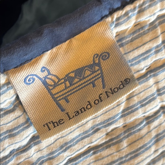 Blue and Red Airplane Quilt with Textured Patchwork - Picture 4 of 6